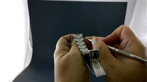 how to remove rolex band from 1980s|How to Adjust a Rolex Band .